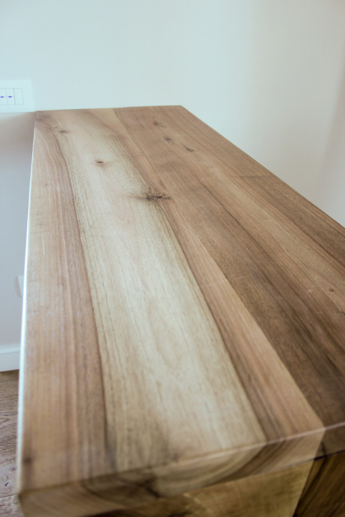 penisola cucina in legno noce massello naturale