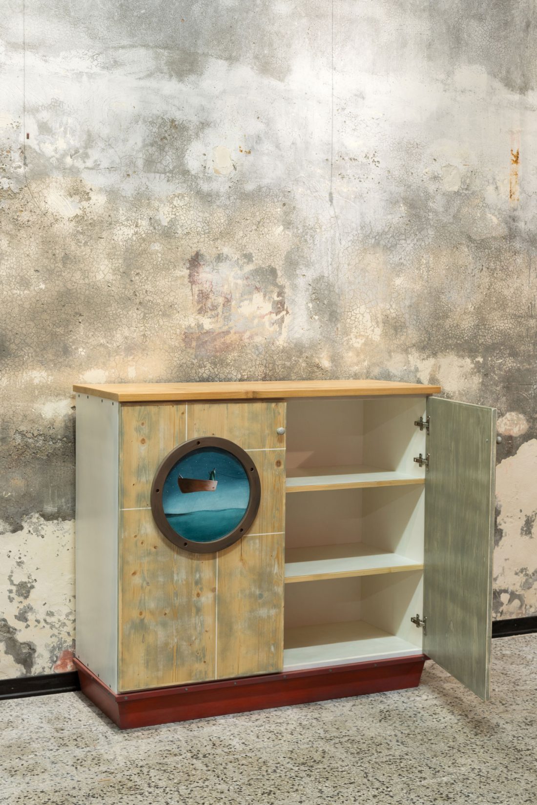 mobile nave contenitivo con oblò