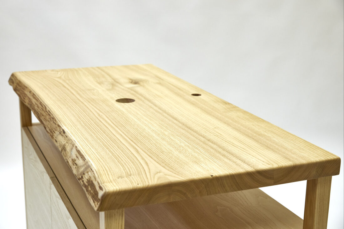 Mobile bagno in castagno