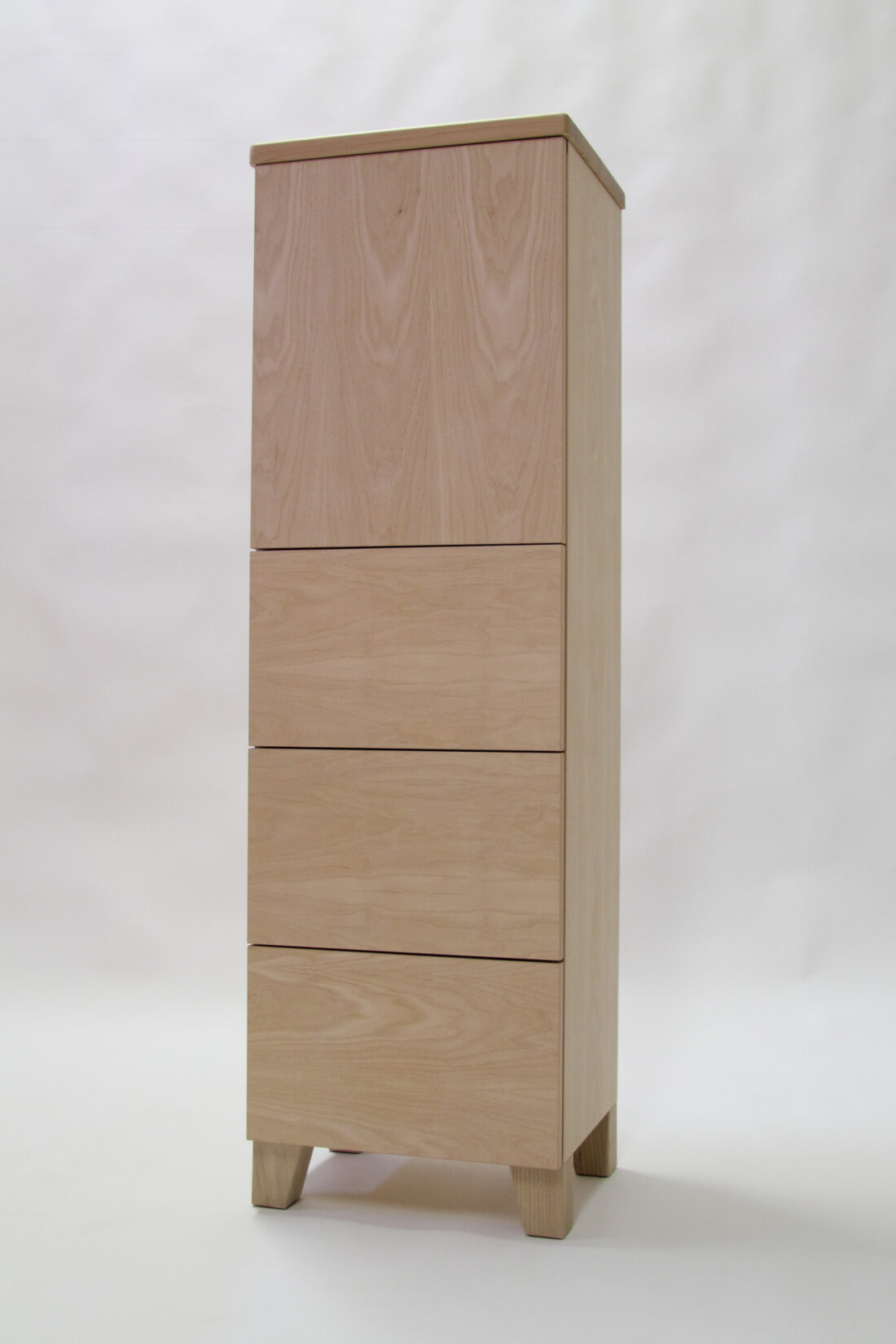 Mobili bagno, sottolavabo e cassettiera in castagno