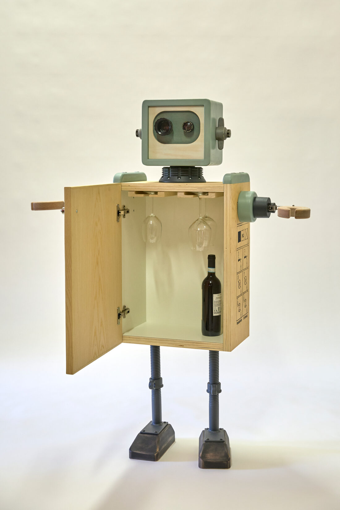 Robot Bar Vino