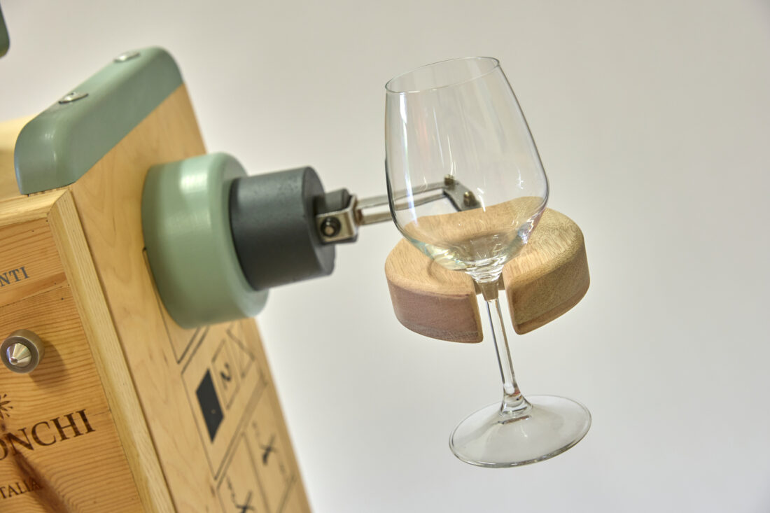 Robot Bar Vino